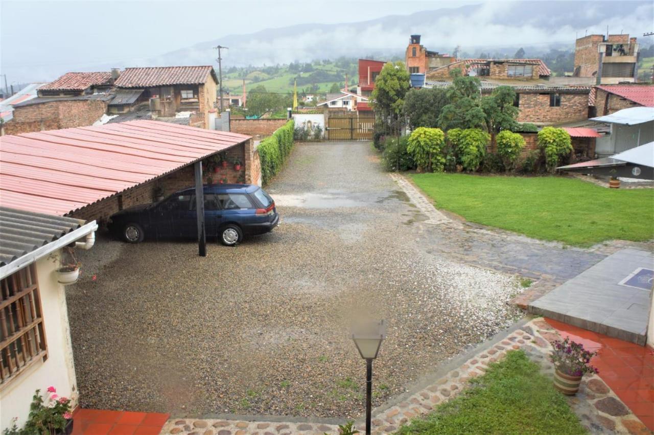 Hotel El Aerolito Santa Rosa de Viterbo Exterior photo